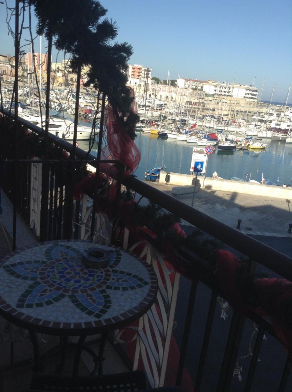 B&B Al Porto บิสเชลเย ภายนอก รูปภาพ